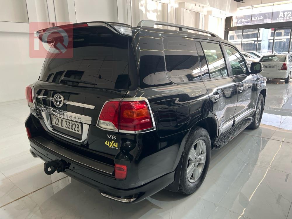 تويوتا لاندكروزر